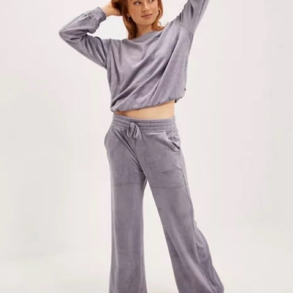 Ugg Cozy Lavender Purple Lounge Set Top and Bottoms Sold Together